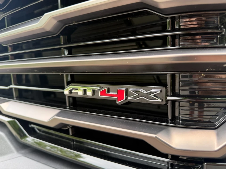 2024 GMC Sierra 5th Gen - Image 9 of 21