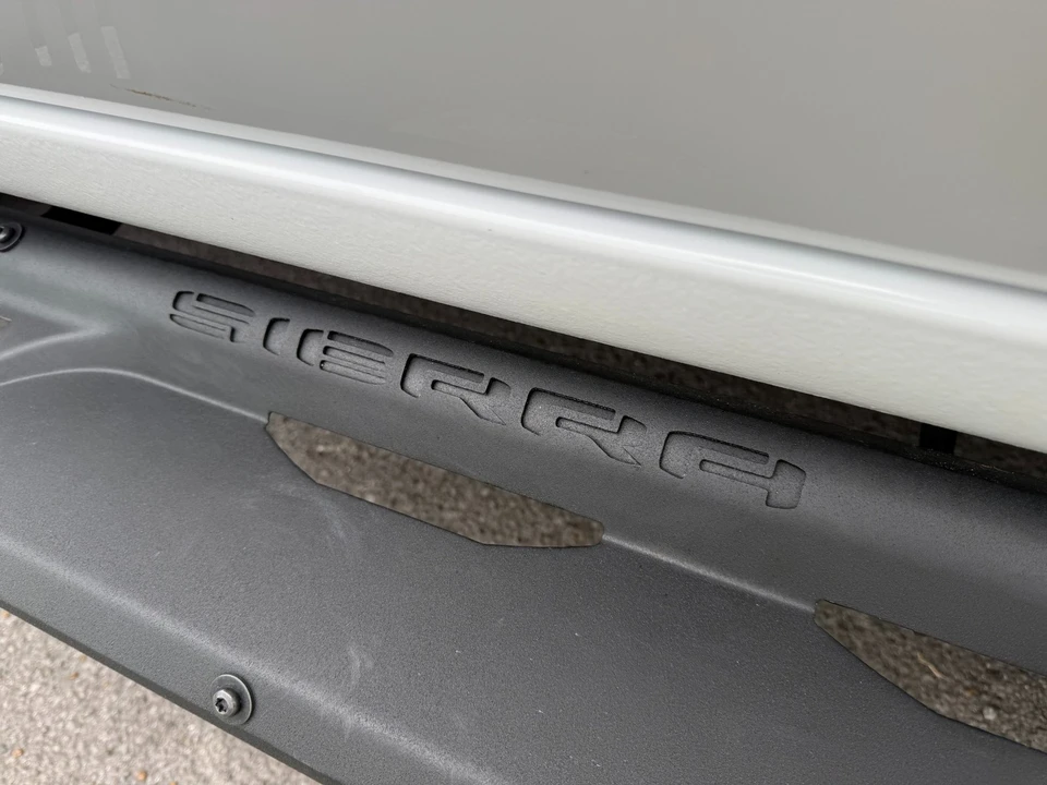 2024 GMC Sierra 5th Gen - Image 15 of 21
