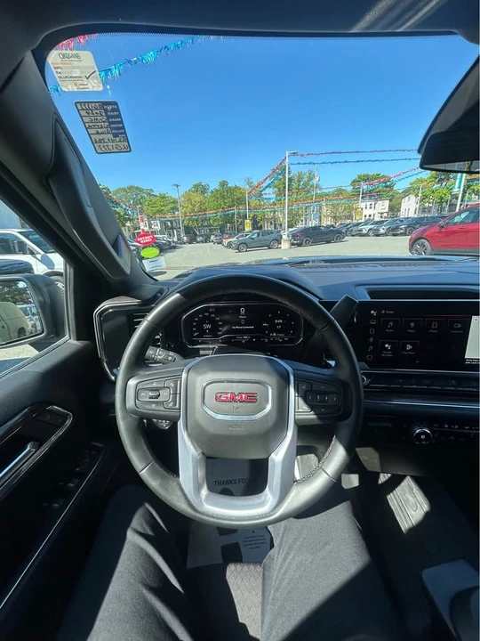2024 GMC Sierra 5th Gen - Image 9 of 13
