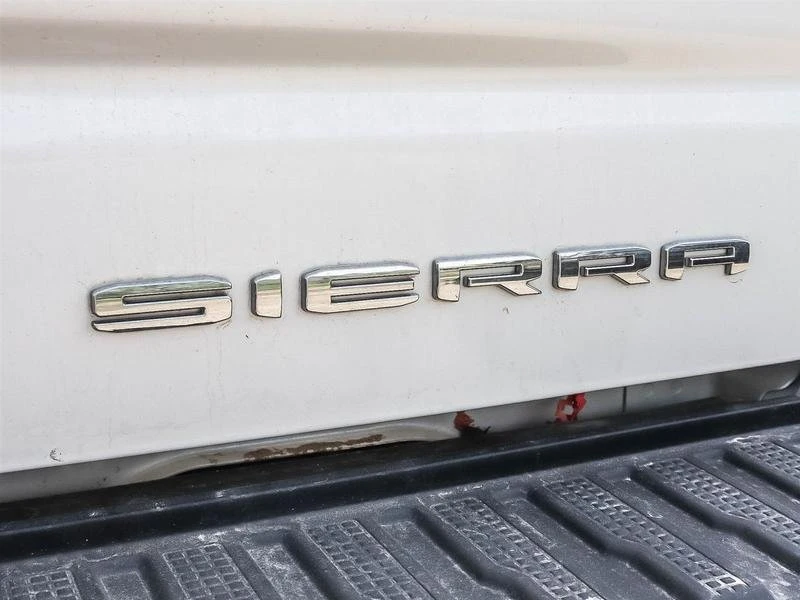 2024 GMC Sierra 5th Gen - Image 17 of 20