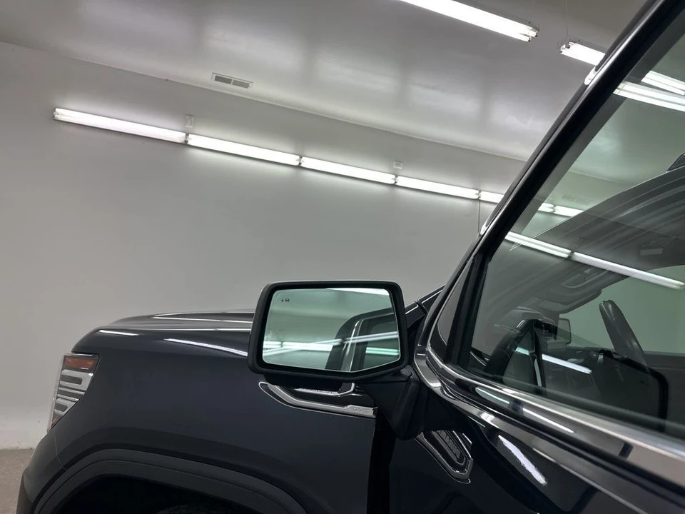 2024 GMC Sierra 5th Gen - Image 17 of 21