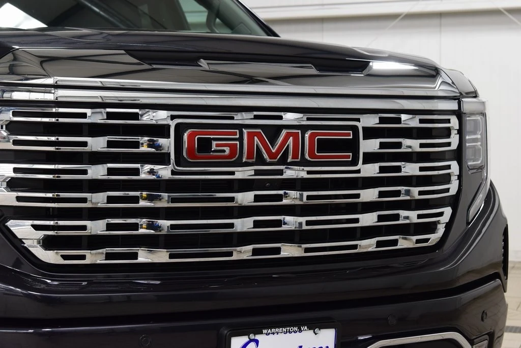 2024 GMC Sierra 5th Gen - Image 11 of 12