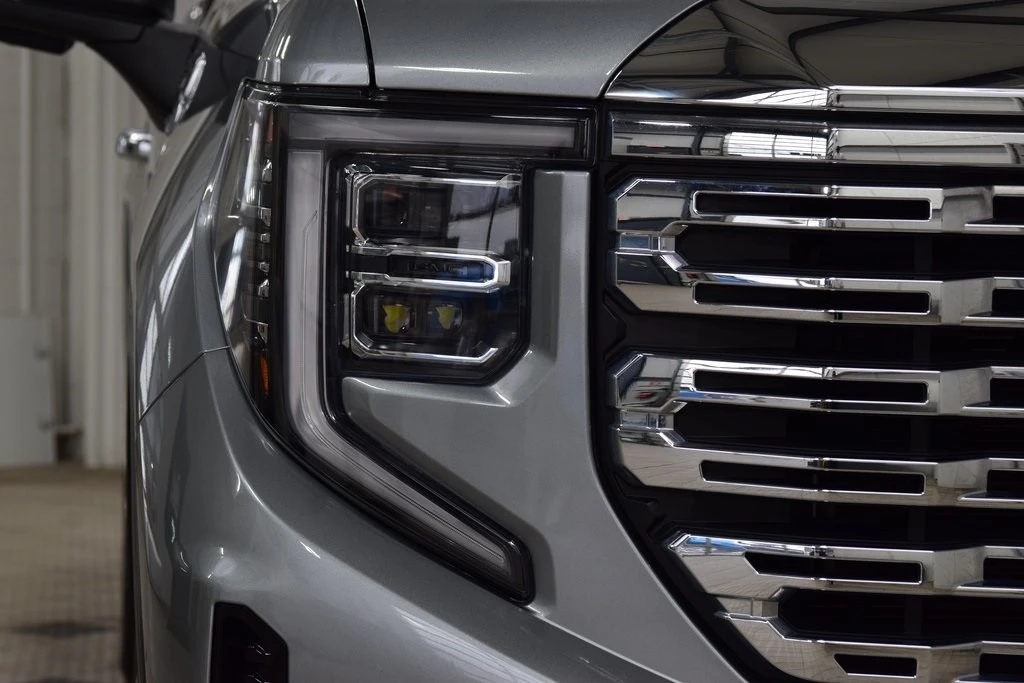 2024 GMC Sierra 5th Gen - Image 12 of 12