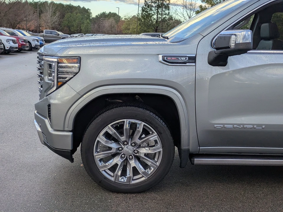 2024 GMC Sierra 5th Gen - Image 11 of 21