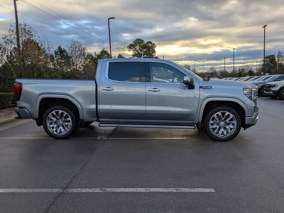 2024 GMC Sierra 5th Gen - Image 3 of 12
