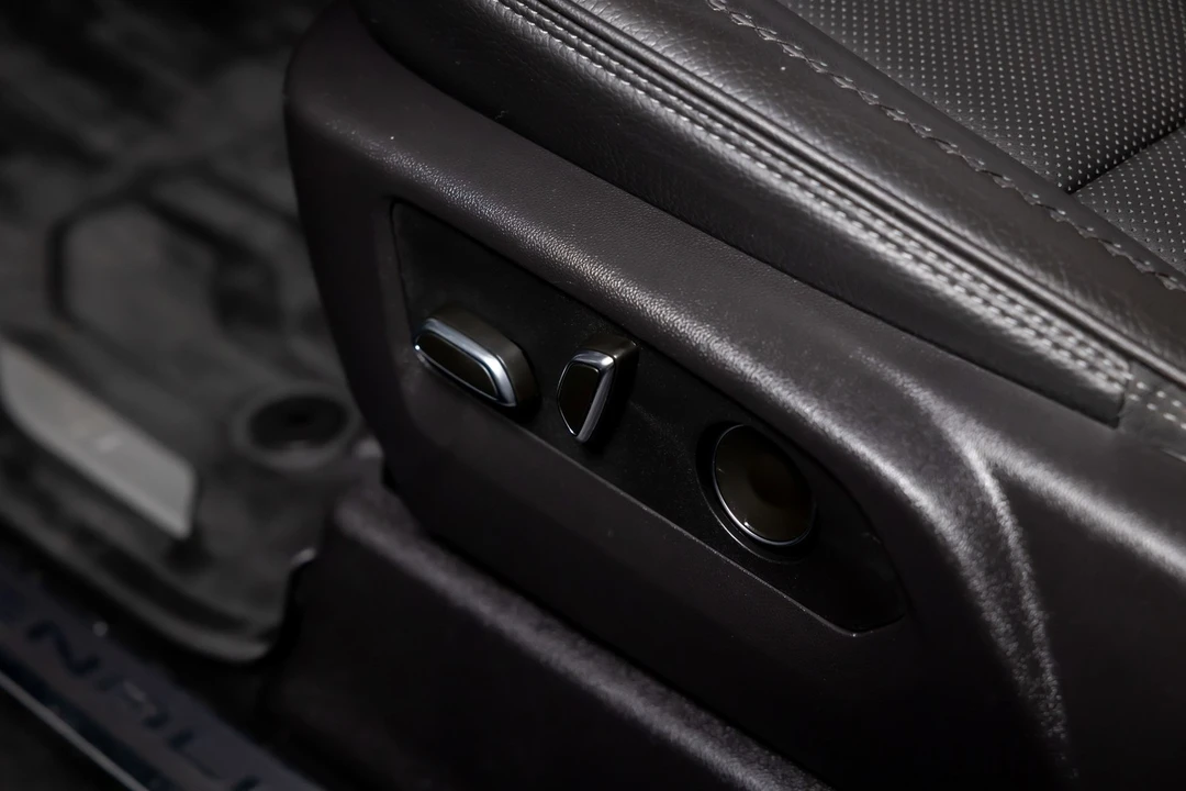 2024 GMC Sierra 5th Gen - Image 14 of 21