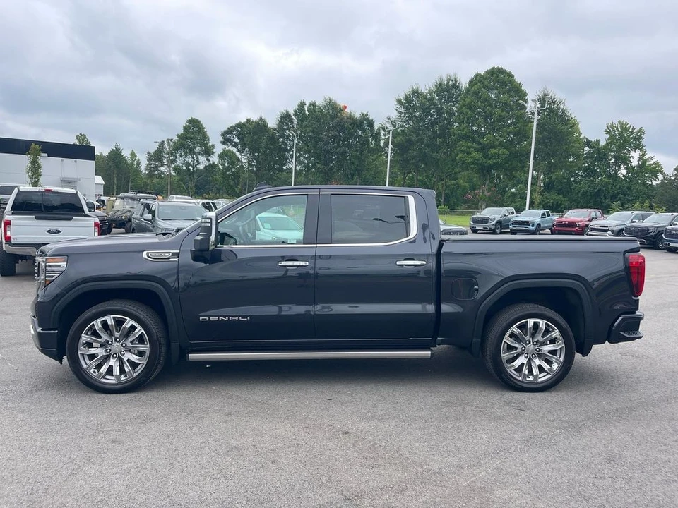 2024 GMC Sierra 5th Gen - Image 2 of 12