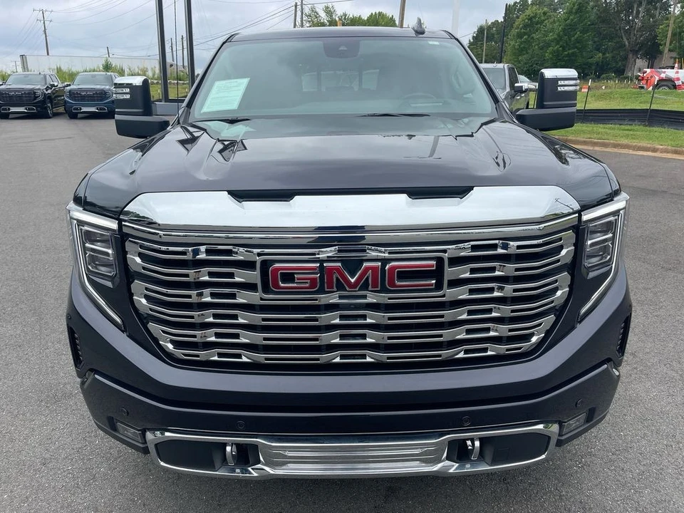 2024 GMC Sierra 5th Gen - Image 8 of 12