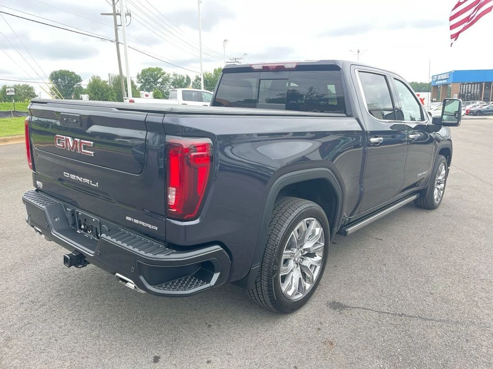 2024 GMC Sierra 5th Gen - Image 5 of 12