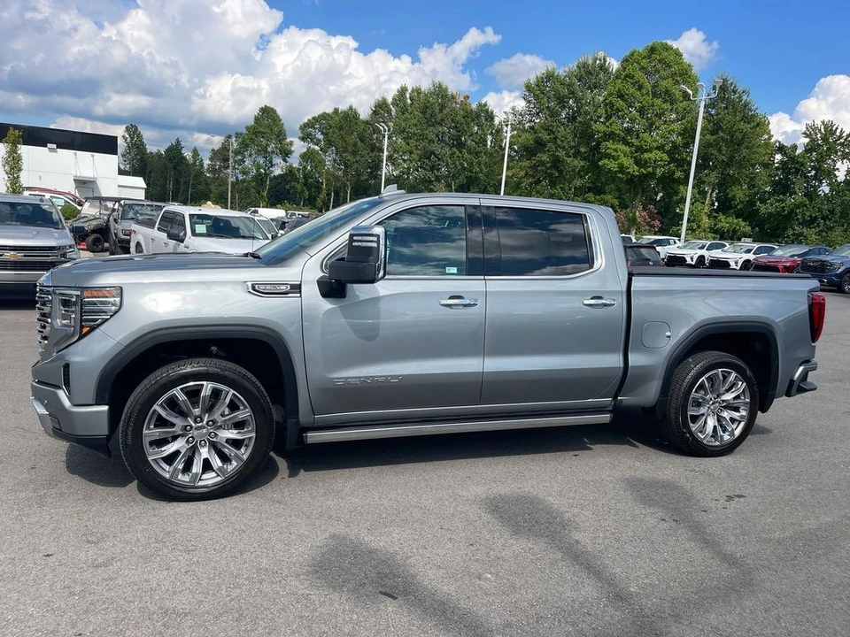 2024 GMC Sierra 5th Gen - Image 2 of 12