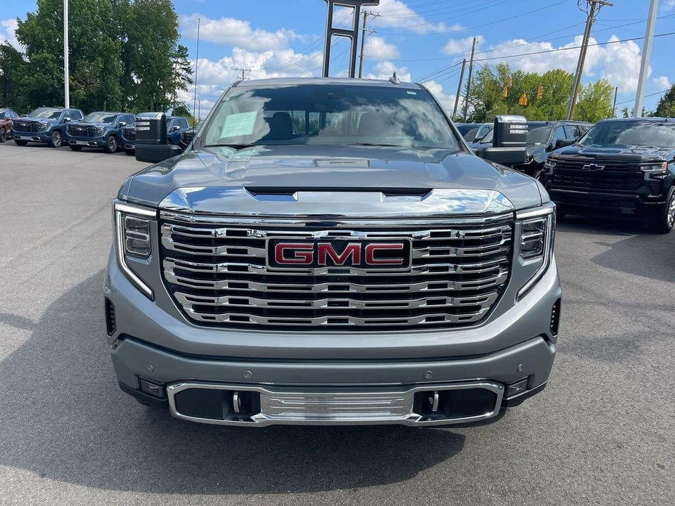 2024 GMC Sierra 5th Gen - Image 8 of 12