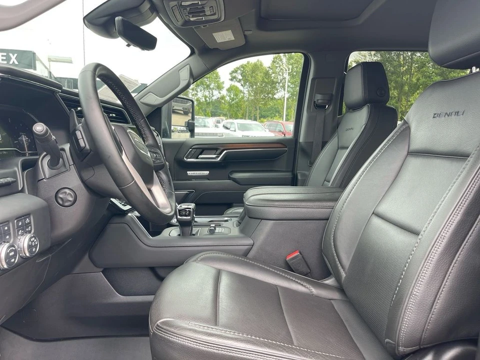 2024 GMC Sierra 5th Gen - Image 9 of 12