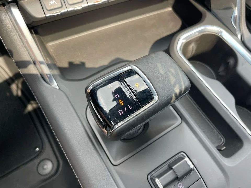 2024 GMC Sierra 5th Gen - Image 19 of 21