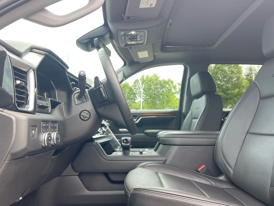 2024 GMC Sierra 5th Gen - Image 9 of 21