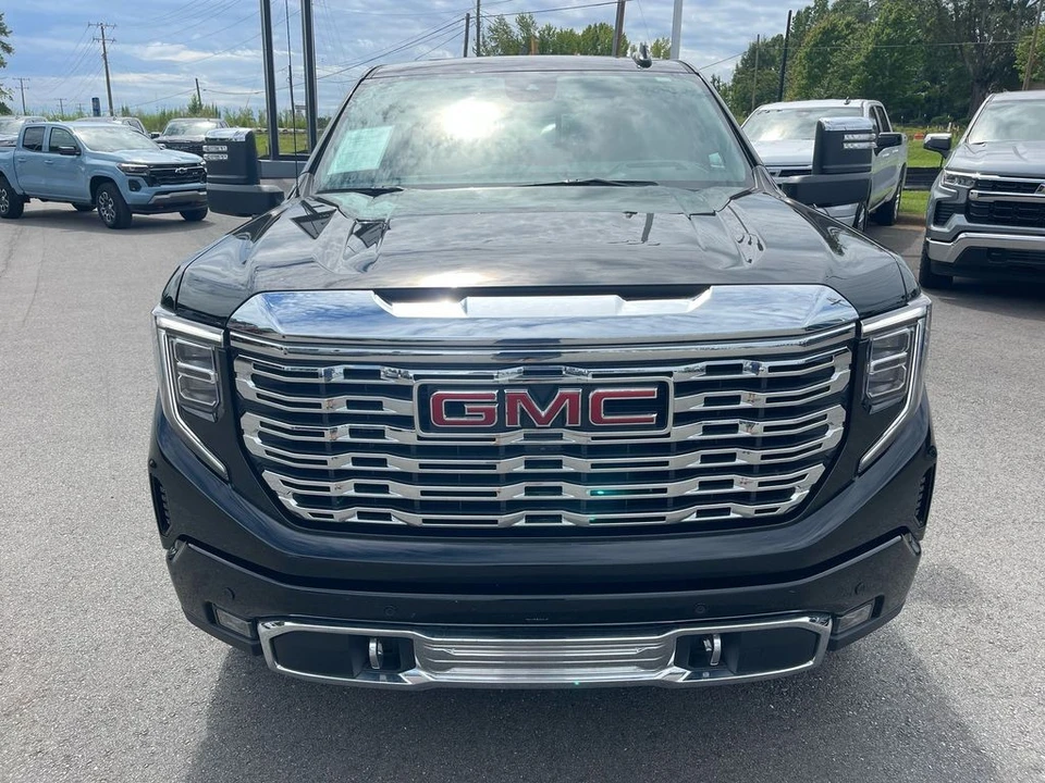 2024 GMC Sierra 5th Gen - Image 8 of 21