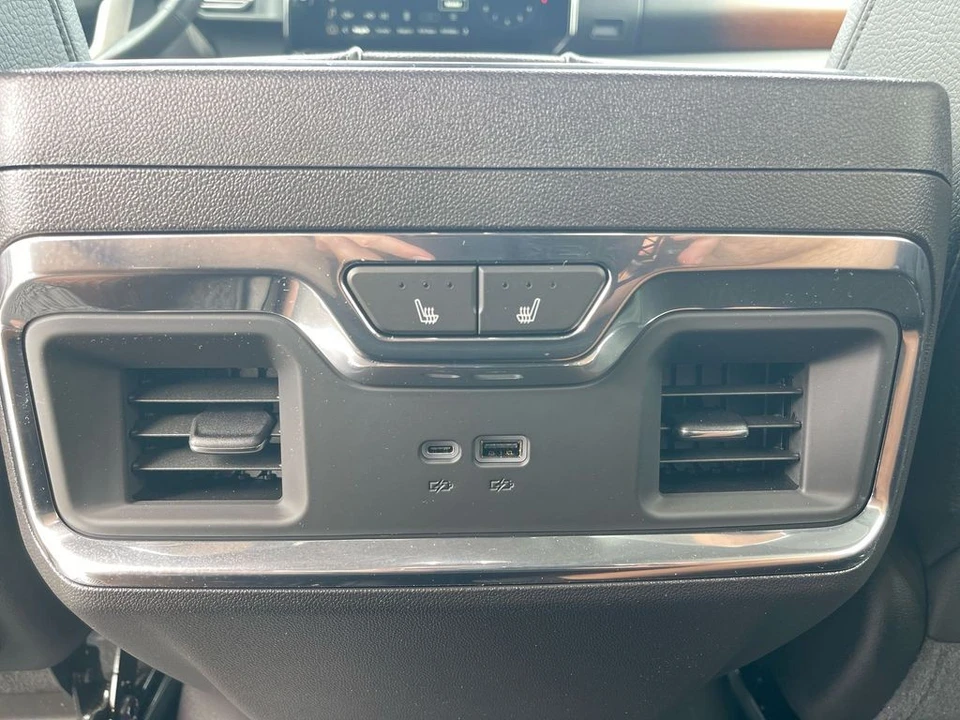 2024 GMC Sierra 5th Gen - Image 14 of 21