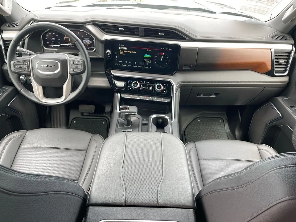 2024 GMC Sierra 5th Gen - Image 16 of 21