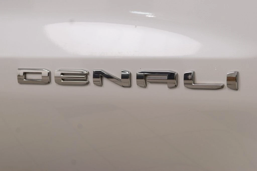 2024 GMC Sierra 5th Gen - Image 17 of 21