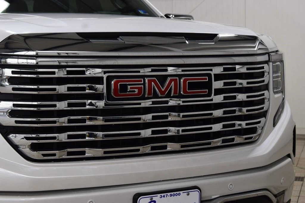 2024 GMC Sierra 5th Gen - Image 11 of 12
