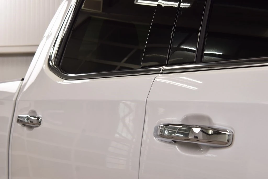 2024 GMC Sierra 5th Gen - Image 19 of 21