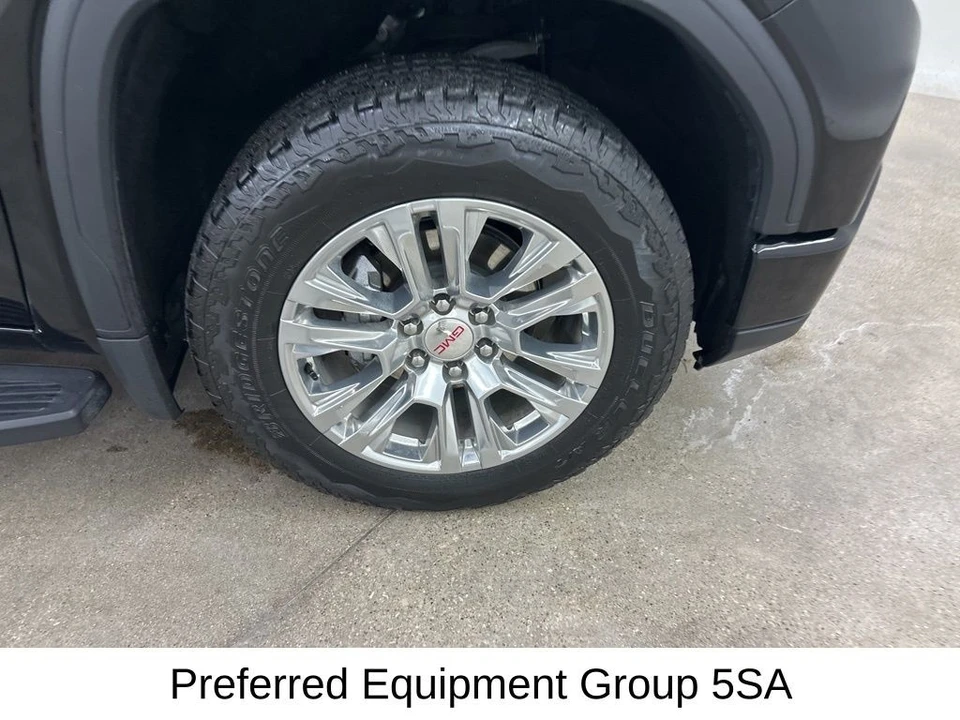 2024 GMC Sierra 5th Gen - Image 15 of 31