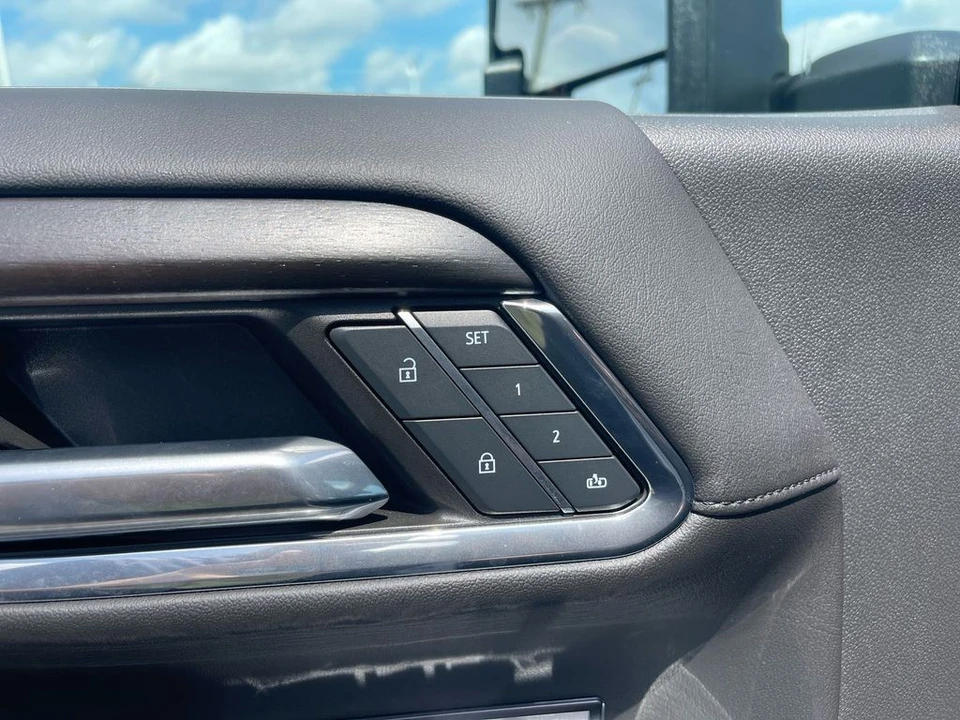 2024 GMC Sierra 5th Gen - Image 11 of 21