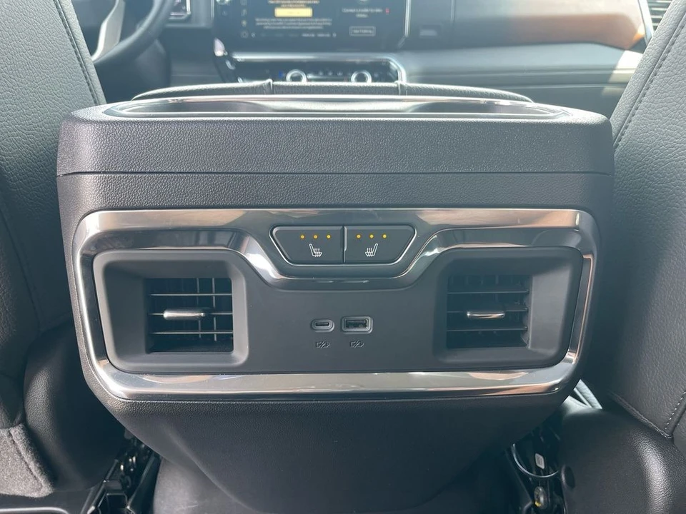 2024 GMC Sierra 5th Gen - Image 14 of 21
