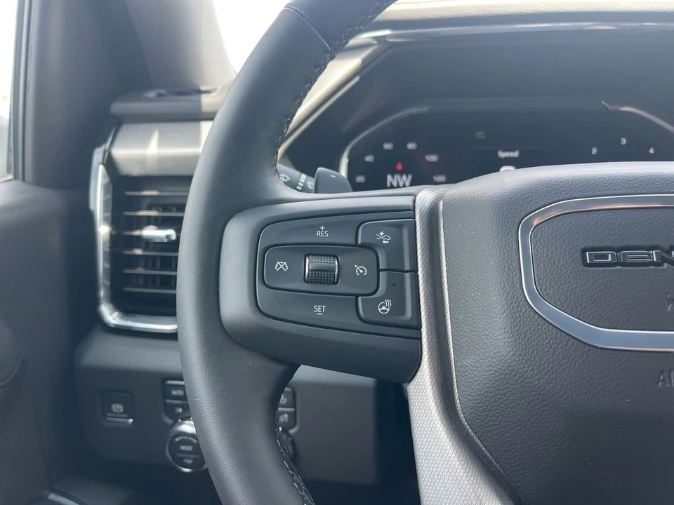 2024 GMC Sierra 5th Gen - Image 17 of 21
