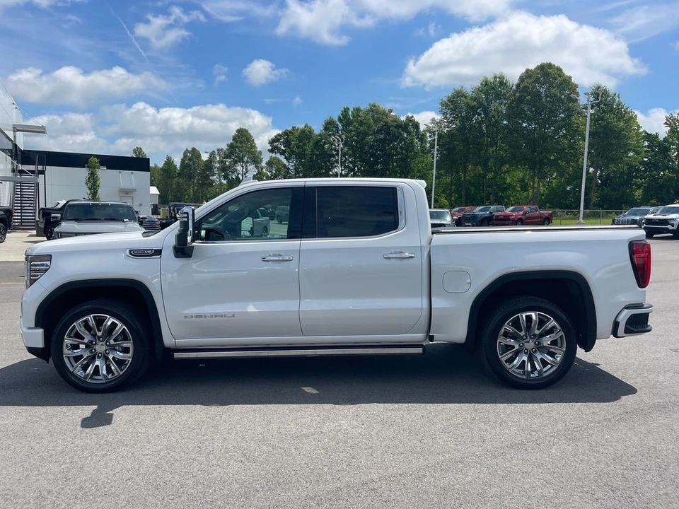 2024 GMC Sierra 5th Gen - Image 2 of 21