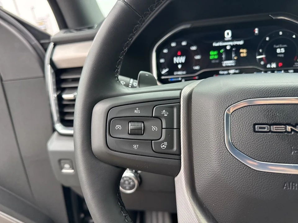 2024 GMC Sierra 5th Gen - Image 18 of 21