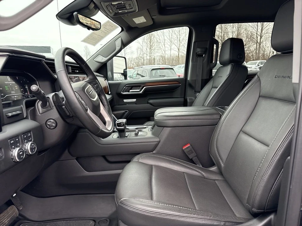 2024 GMC Sierra 5th Gen - Image 9 of 21