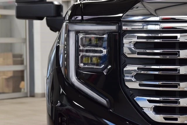 2024 GMC Sierra 5th Gen - Image 12 of 12