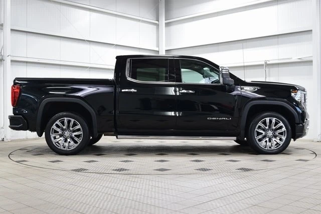 2024 GMC Sierra 5th Gen - Image 9 of 12