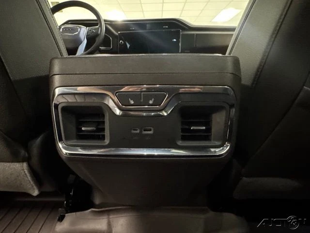 2024 GMC Sierra 5th Gen - Image 9 of 17