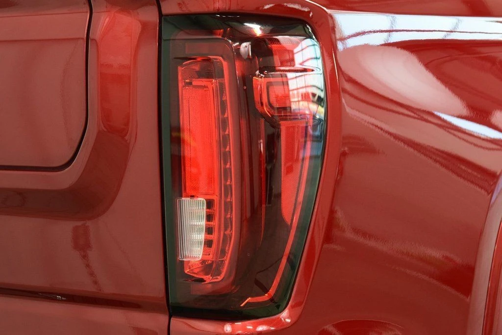 2024 GMC Sierra 5th Gen - Image 16 of 21