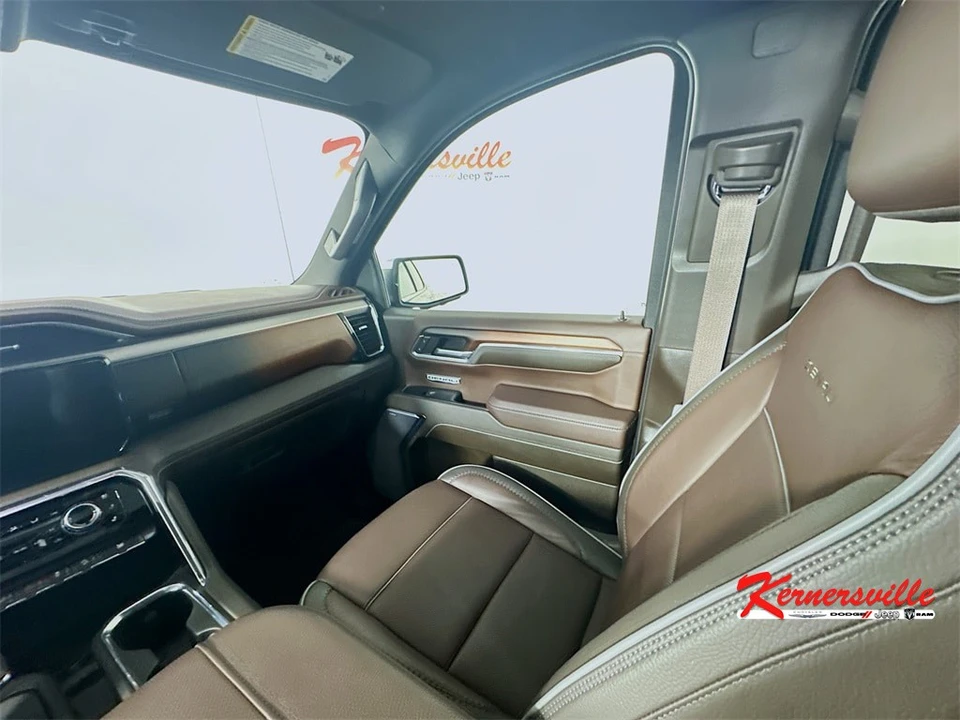 2024 GMC Sierra 5th Gen - Image 11 of 12