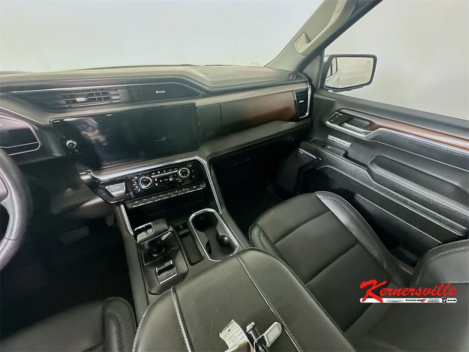2024 GMC Sierra 5th Gen - Image 11 of 21