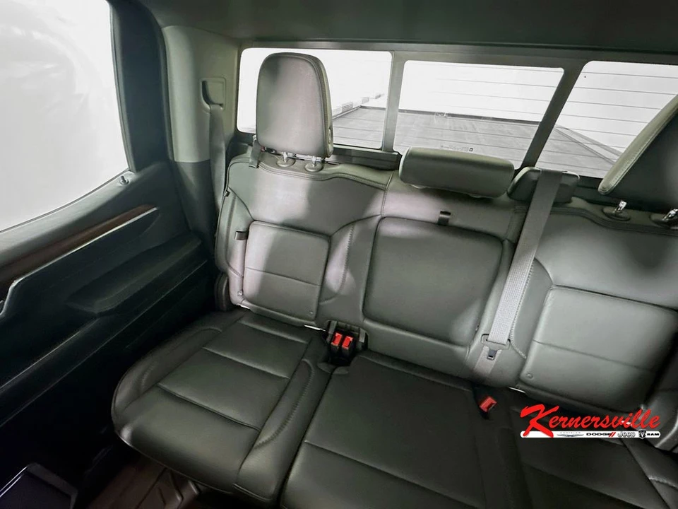 2024 GMC Sierra 5th Gen - Image 12 of 21