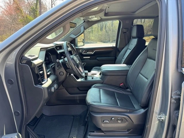 2024 GMC Sierra 5th Gen - Image 16 of 21