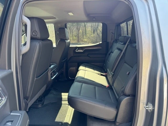 2024 GMC Sierra 5th Gen - Image 20 of 21