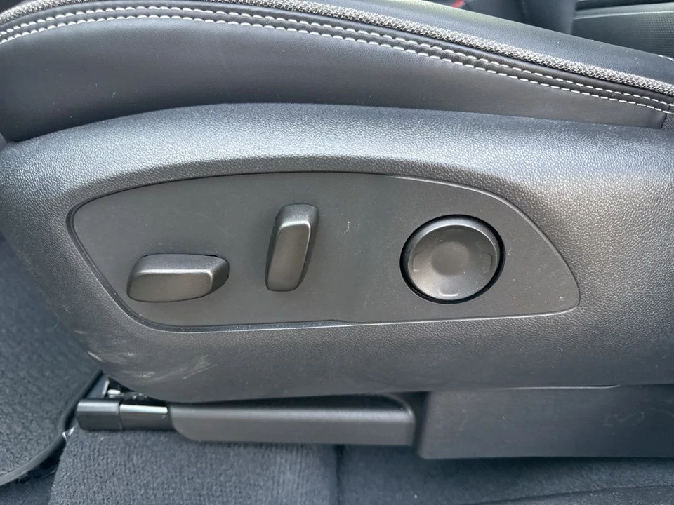 2024 GMC Sierra 5th Gen - Image 10 of 21