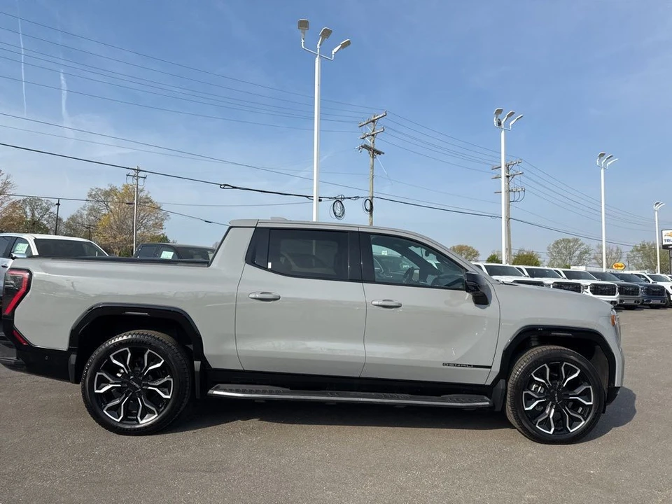 2024 GMC Sierra 5th Gen - Image 6 of 21