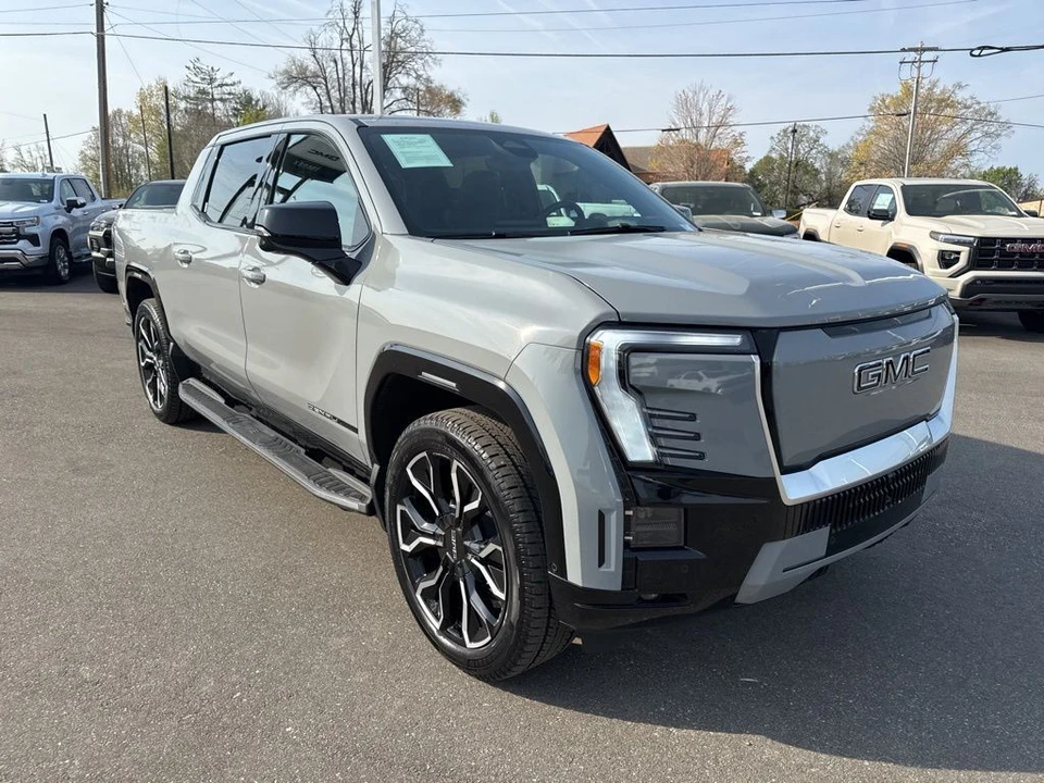 2024 GMC Sierra 5th Gen - Image 7 of 21