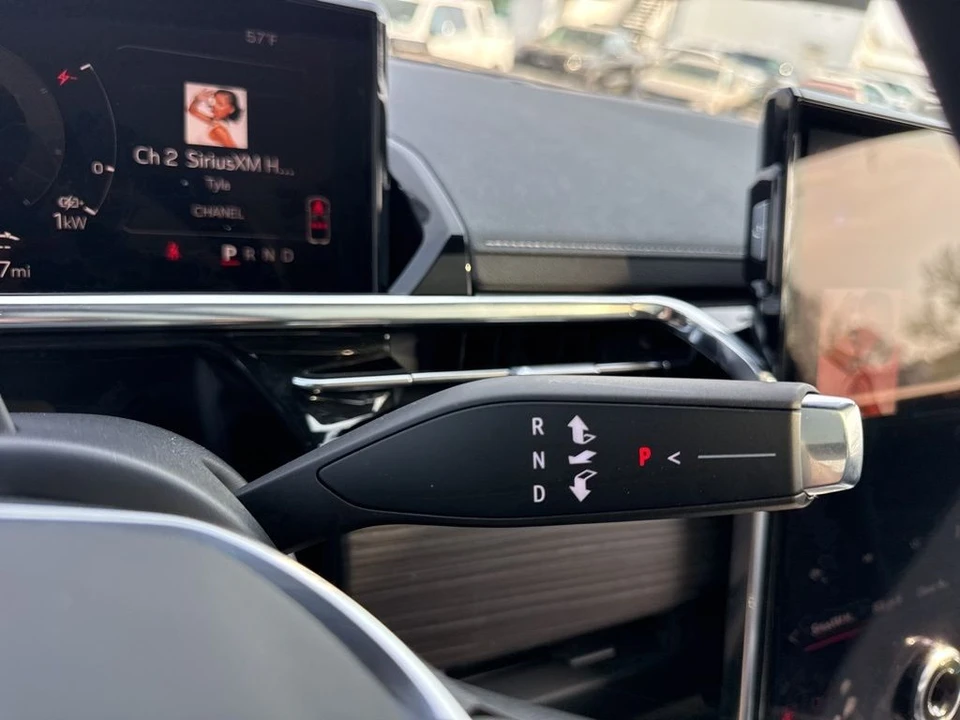 2024 GMC Sierra 5th Gen - Image 19 of 21