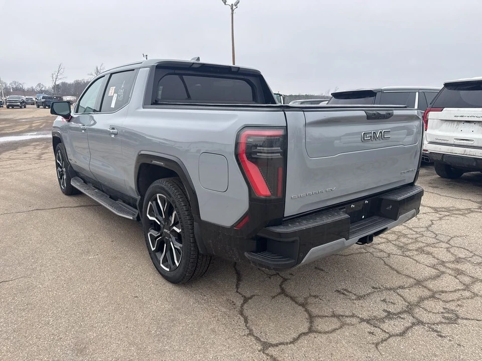2024 GMC Sierra 5th Gen - Image 2 of 8
