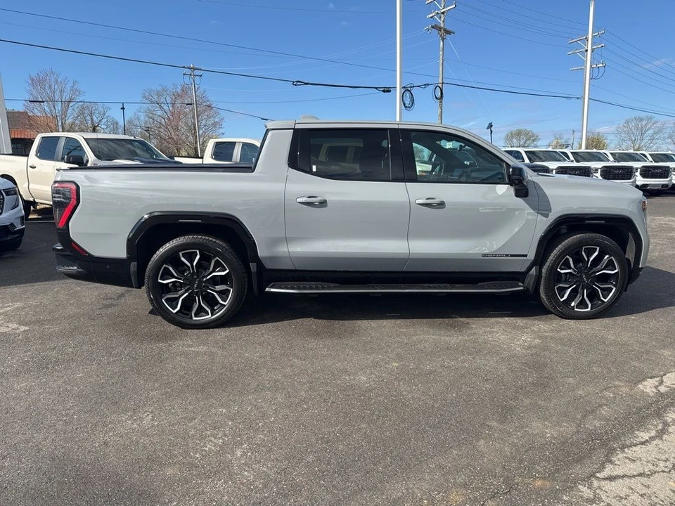 2024 GMC Sierra 5th Gen - Image 6 of 21