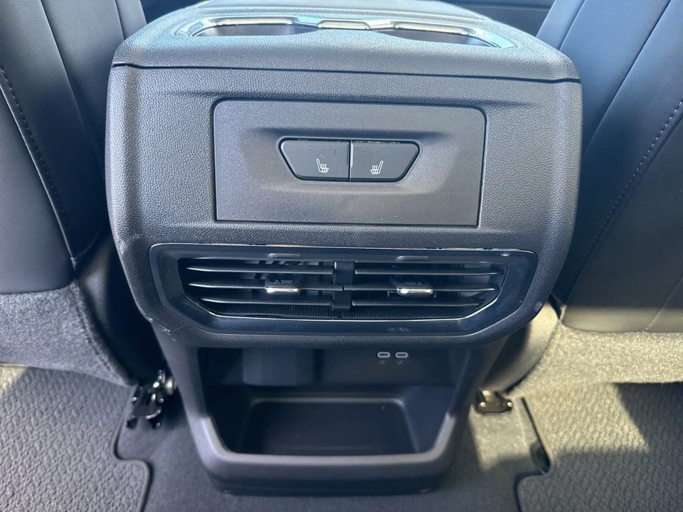 2024 GMC Sierra 5th Gen - Image 14 of 21