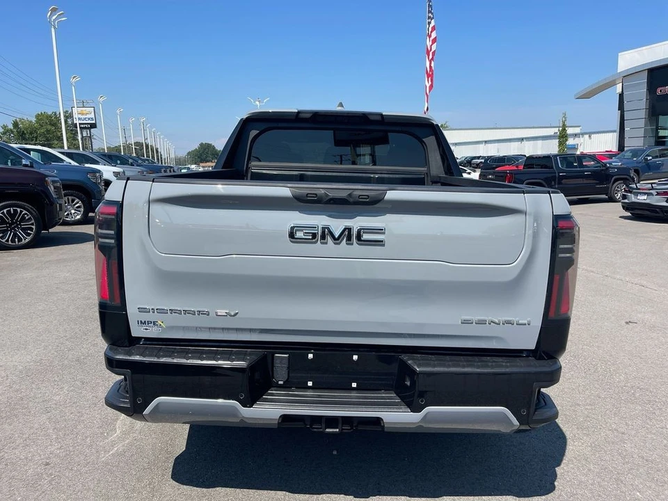 2024 GMC Sierra 5th Gen - Image 4 of 12