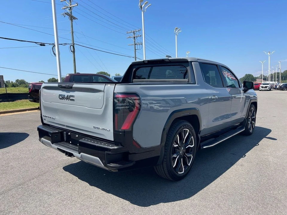 2024 GMC Sierra 5th Gen - Image 5 of 12