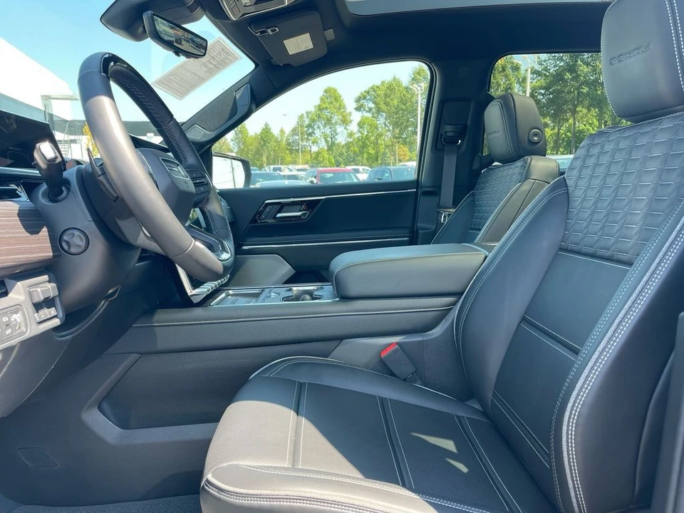 2024 GMC Sierra 5th Gen - Image 9 of 12